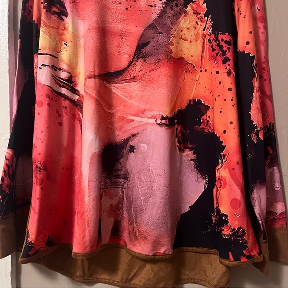 🏷️🆕🎉totw • reversible abstract print brown suede long sleeve tunic top - Picture 7 of 17
